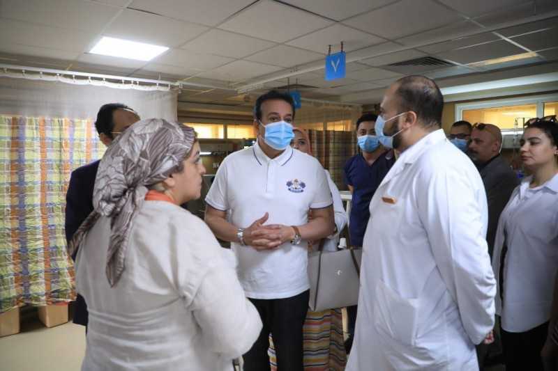 وزير الصحة يشيد باستحداث أول عيادة لتجميل الوجه في مستشفيات الوزارة بـ«العلمين النموذجي»