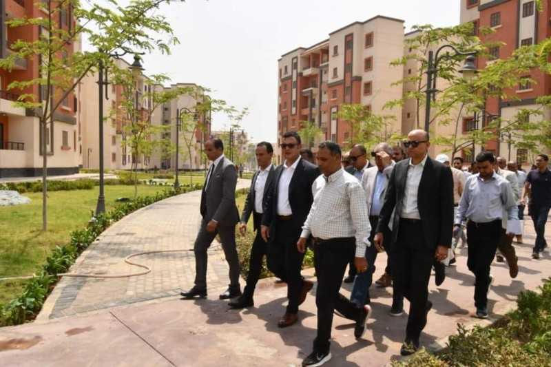وزير الإسكان يتفقد اللمسات الأخيرة لإنهاء عدد من وحدات ”سكن لكل المصريين” بـ ”حدائق العاصمة”