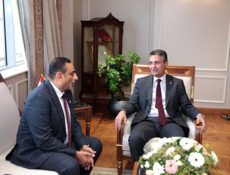 شريف فاروق وزير التموين يلتقي رئيسي غرفة صناعة الحبوب وشعبة المخابز